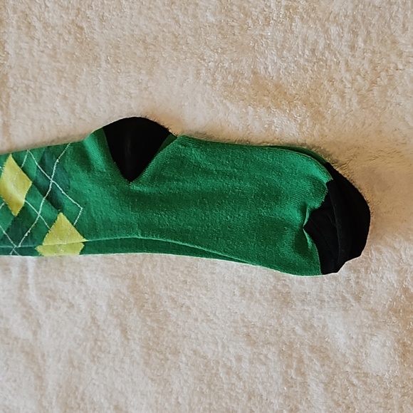 Festive Holiday Socks Unisex NWOT - Picture 3 of 4